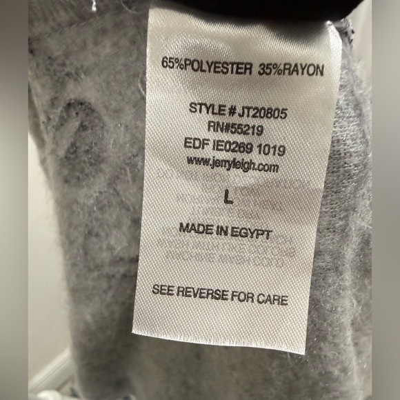 Disney Mickey Mouse Allover Graphic Hoodie Slightly Cropped Junior Size L EUC - Picture 6 of 7